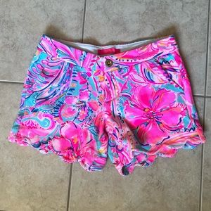 Lilly Pulitzer 4 inch Scallop Hem Short